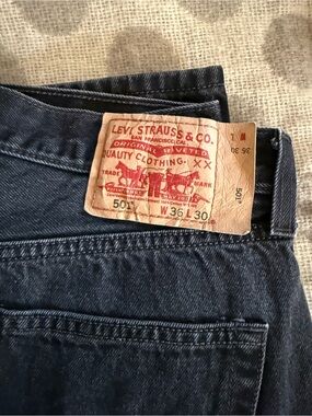 Levi's Men's 501 button fly black Denim Jeans - Classic Straight Fit